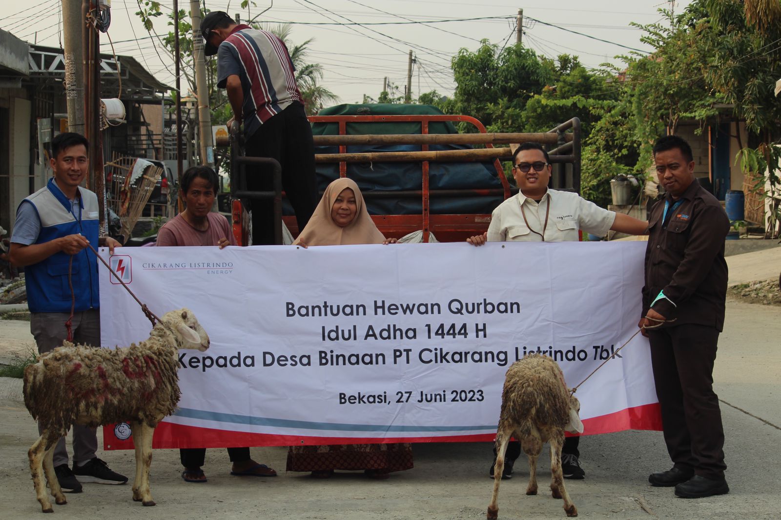 Program bantuan hewan Qurban Idul Adha 1444 H PLTGU Jababeka